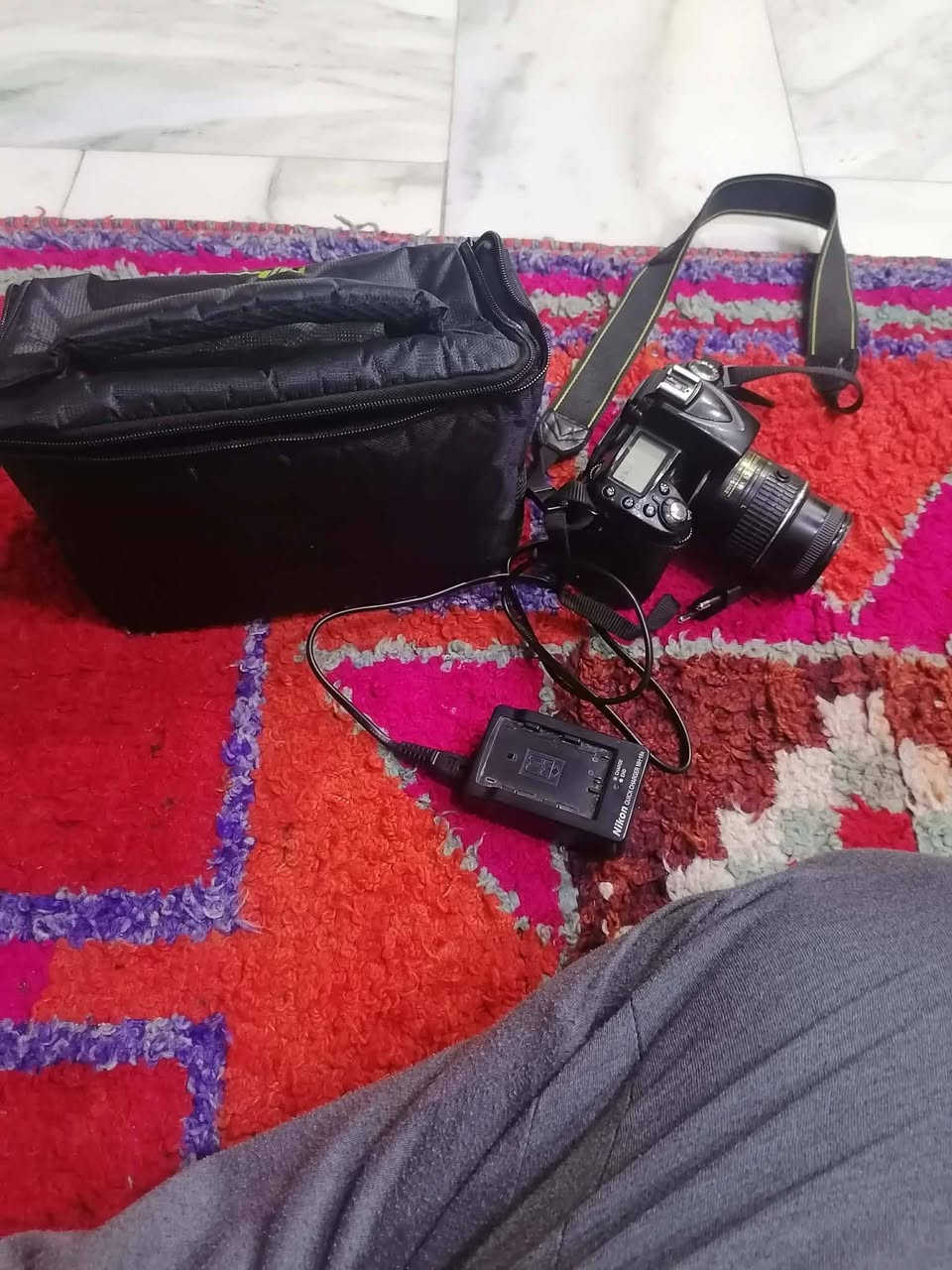 سلام عليكم عدي كامره جديده لبيع  نوع  نيكون D90 الزون 55 وياهه شاحنه وجنطه سعره 300 مكان الديوانيه قضاء الشافعيه  مكلف بنشر اتصل ع رقم راعيه *********** بي واتساب
