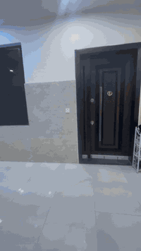 شقق سكنية جديدة موقع مميز
كراده داخل_ شارع اصفر _ قرب مقهى رضا علوان 
***********
***********
