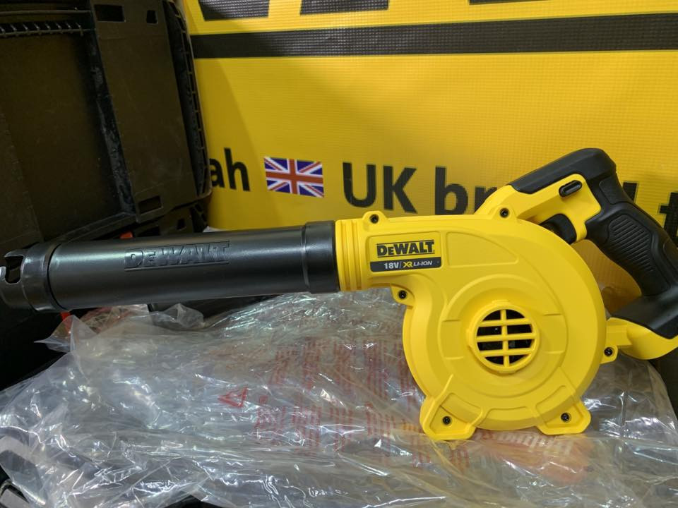 للبيع  بلور  ديوالت الصليه جديد
***********
