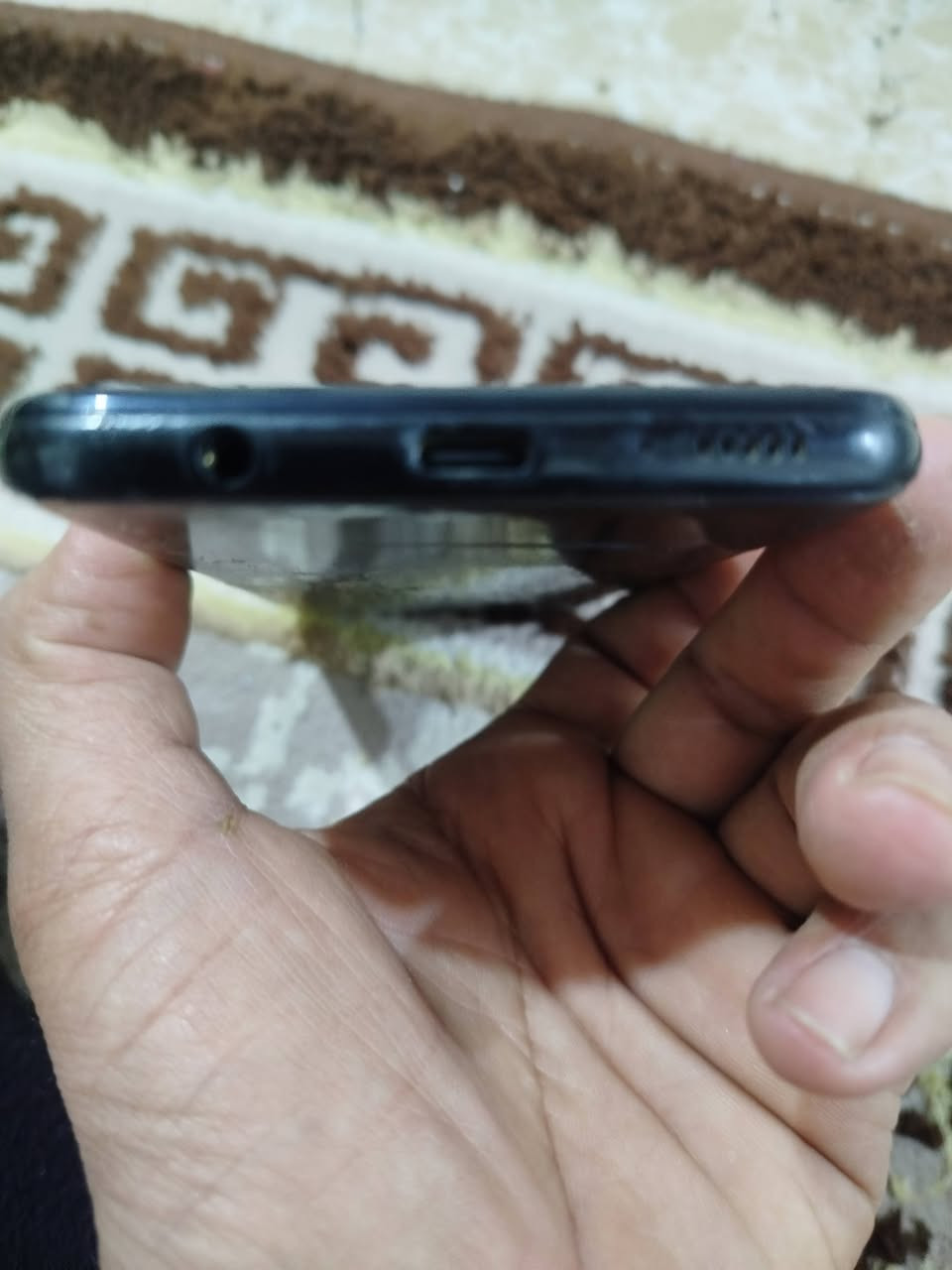 السلام عليكم ورحمة الله وبركاتة جهاز a20 جهاز نضيف وشغال مبدل شاشه اصليه فقط يجي شاحن تايبسي سعره 80 قفل مكان بصره كرمه علي حي الرساله هاتف ***********
