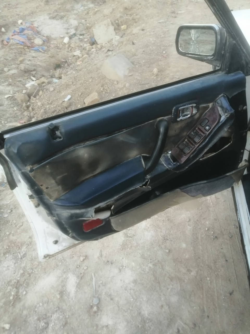 السلام عليكم دعاميه سيدان طويله لبيع ب75 وبطاين سيدان لبييع ب200 وبيهن مجال مكان سوق الشيوخ والشراي يتصل ***********
