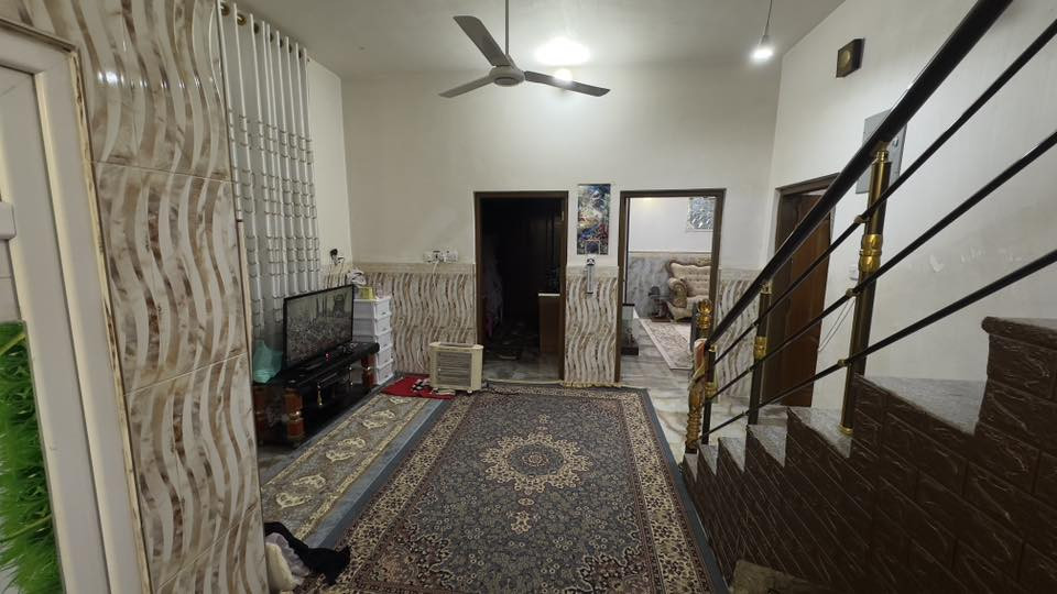 � بيت للبيع
🔹 المساحة: 116 م²
🔹 العنوان: خاجية القضاء
📍 قريب من شارع 30
📍 وقريب من مدرسة حماة الوطن

📞 للاستفسار: ***********
