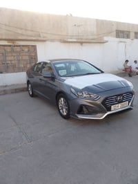 للبيع سوناتا  موديل 2018 وارد امريكي صور حادث مرفقة  مواصفات عادية  رق...