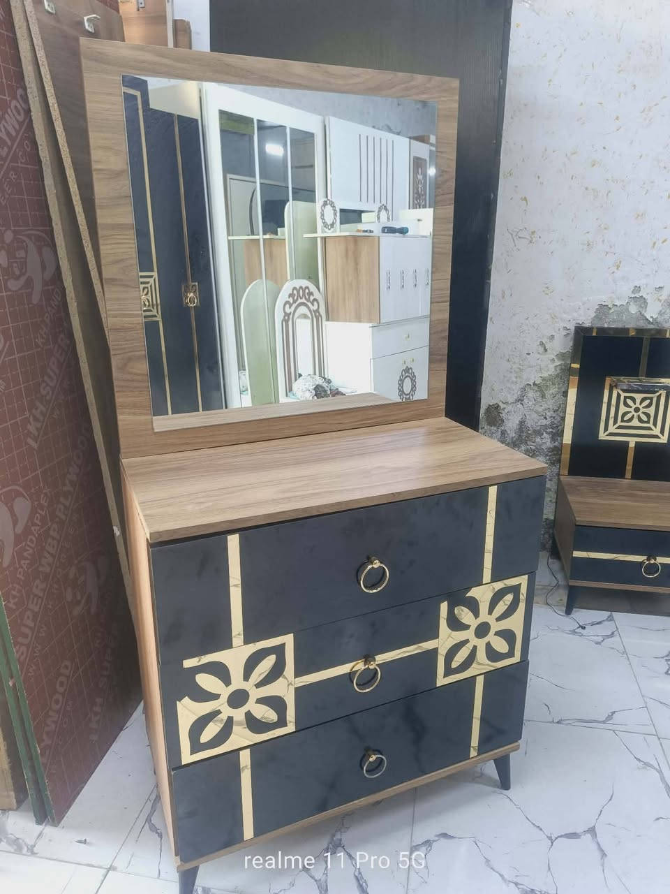 غرفة تركي 5قطع نظام ابواب ❤ ✨
نظافة 95 / 100 ❤✨ 
السعر 450 مع الشد 🪛ونقل 🚙
داخل بغداد متوفر توصيل لجميع المحافظات 🇮🇶


**إذا كنت صاحب هذا الإعلان وتريد حذفه لأي سبب، رجاءا أرسل رسالة إلى الدعم الفني**