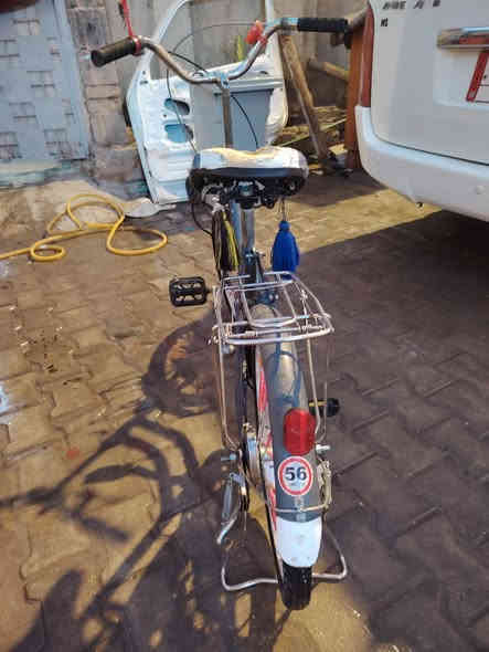 السلام عليكم عندي بايسكل للبيع المكان كوت الكريميه السعر 50 ***********
