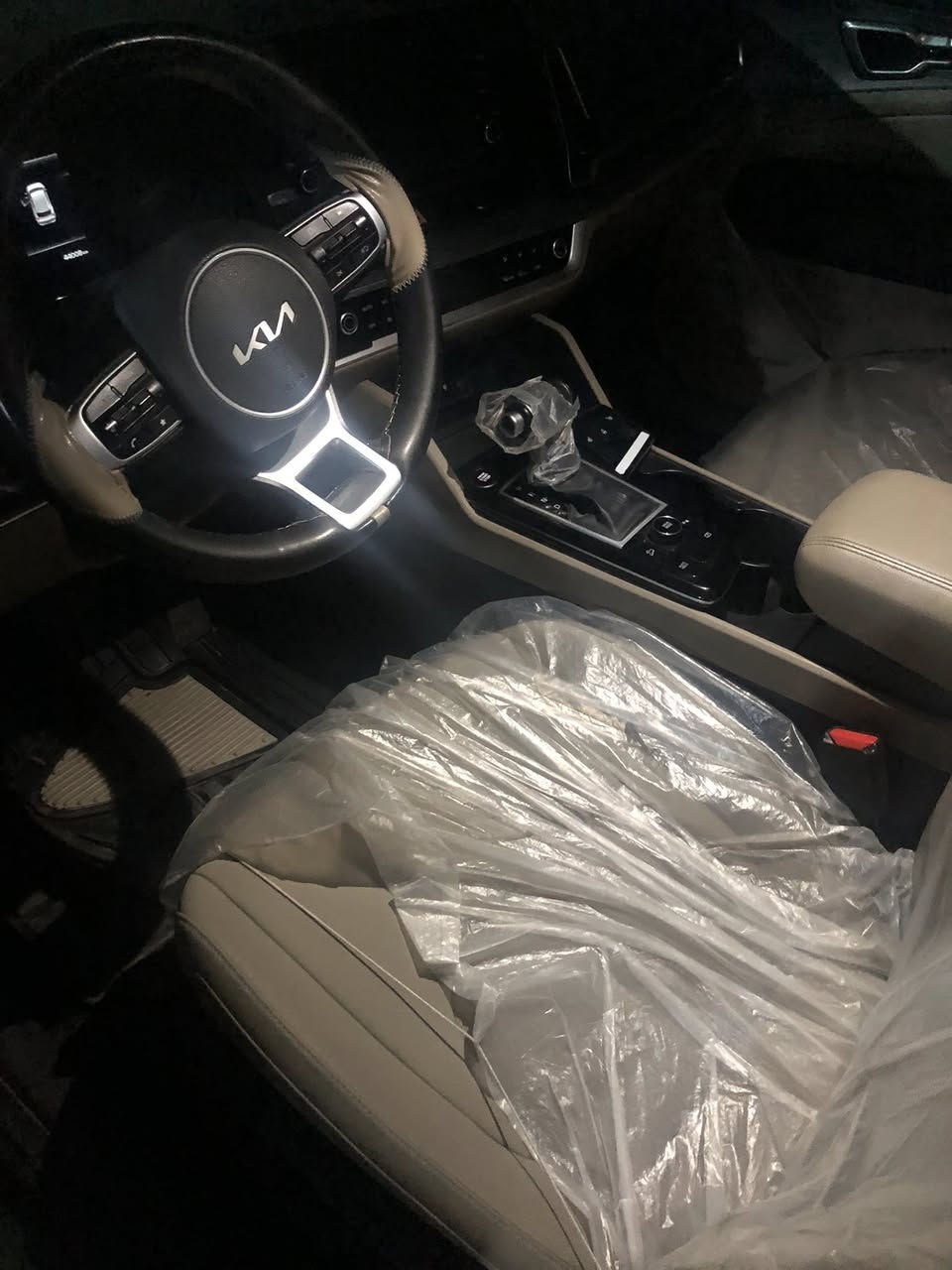 سبورتج 2023 وكالة نم السيارة بانوراما بصمة جنطة كهرباء تشغيل عن بعد كراسي كهرباء وهواي مواصفات بعد داخل بيجي مكفولة عدا مكانين بارد كلش قليل السيارة ماشية 40 الف رقمي *********** رقم اربيل تريد تحويل تريد وكالة السعر 22000 مجال كلش بسيط
