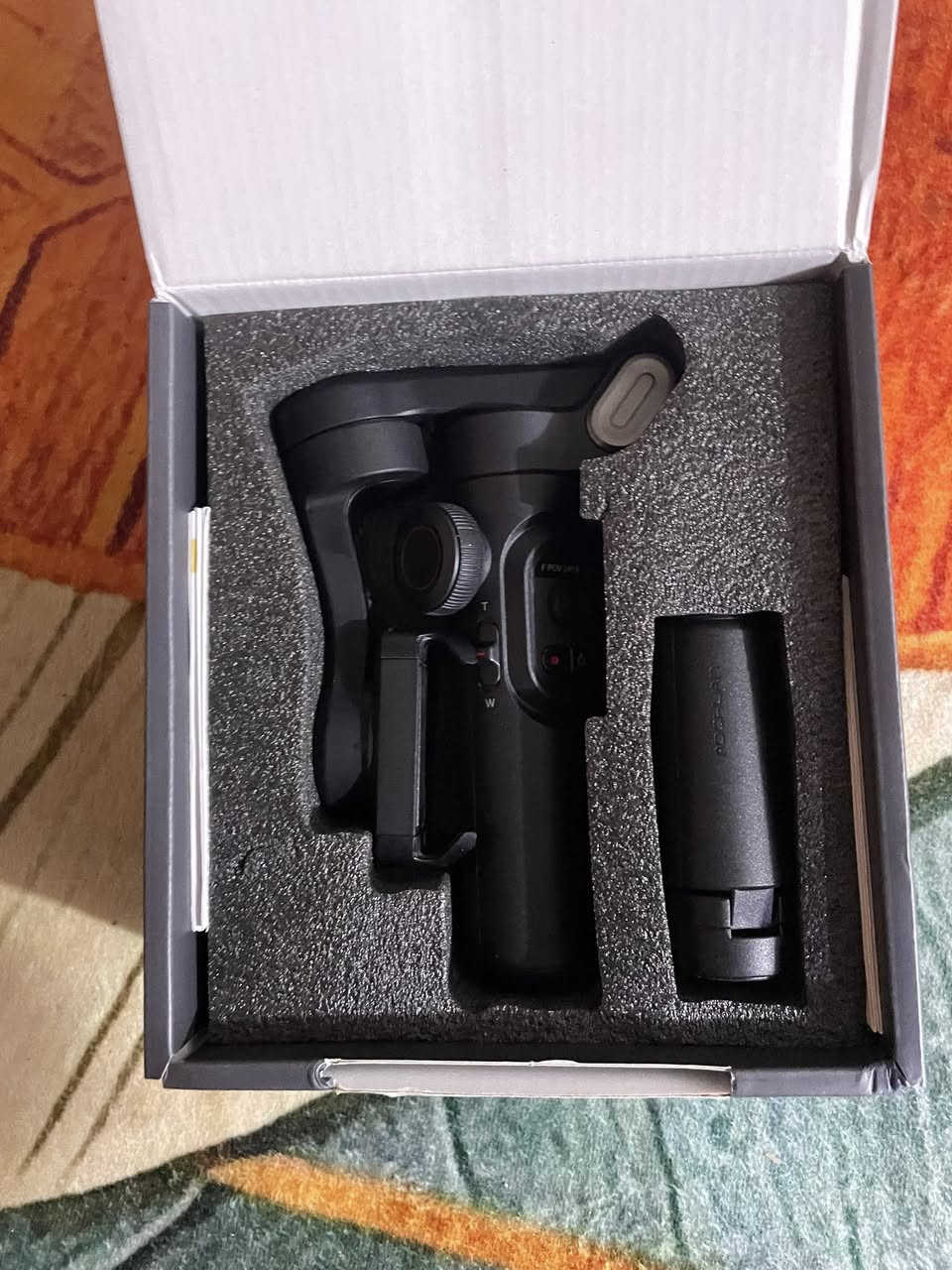 سلام وعليكم ستاند اوزمو بهاذ الشكل كلش راقي وقوي مزاد اعلى سعر ابيع للاستفسار ***********
