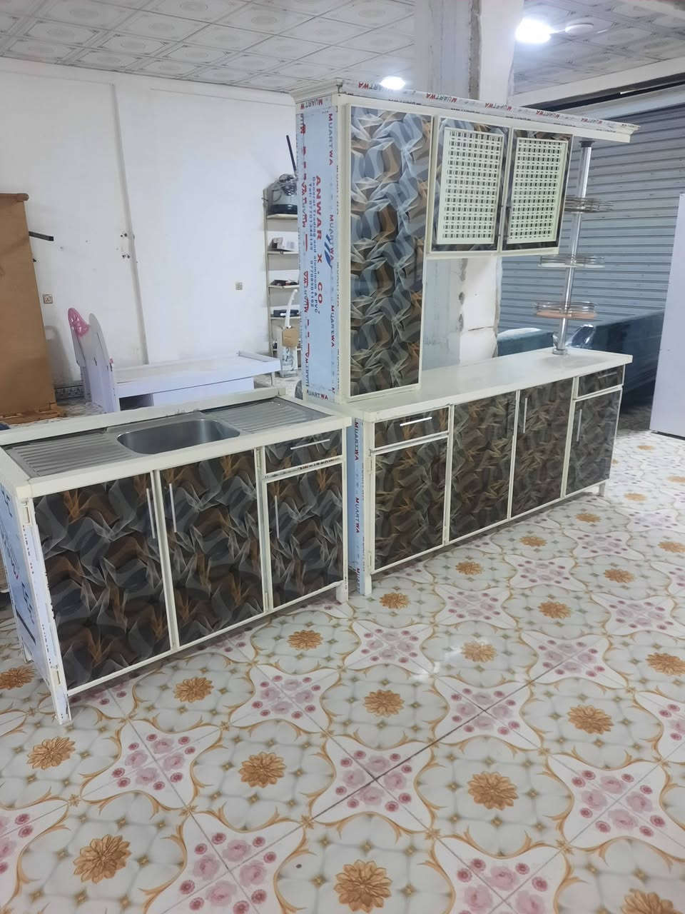 متوفر في معرض الورد للأثاث المنزلي بأسعار مناسبه الموقع العلم العهد الجديد للأستفسار ***********
