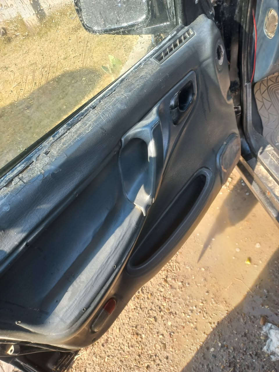 السلام عليكم ورحمة الله برنس للبيع موديل 95رقم بغداد سنويه 28 محرك جديد كير اكسن  كهربائيّ  شغاله شاصي بيه خياس مكان بغداد سريع الرضونيه ***********
