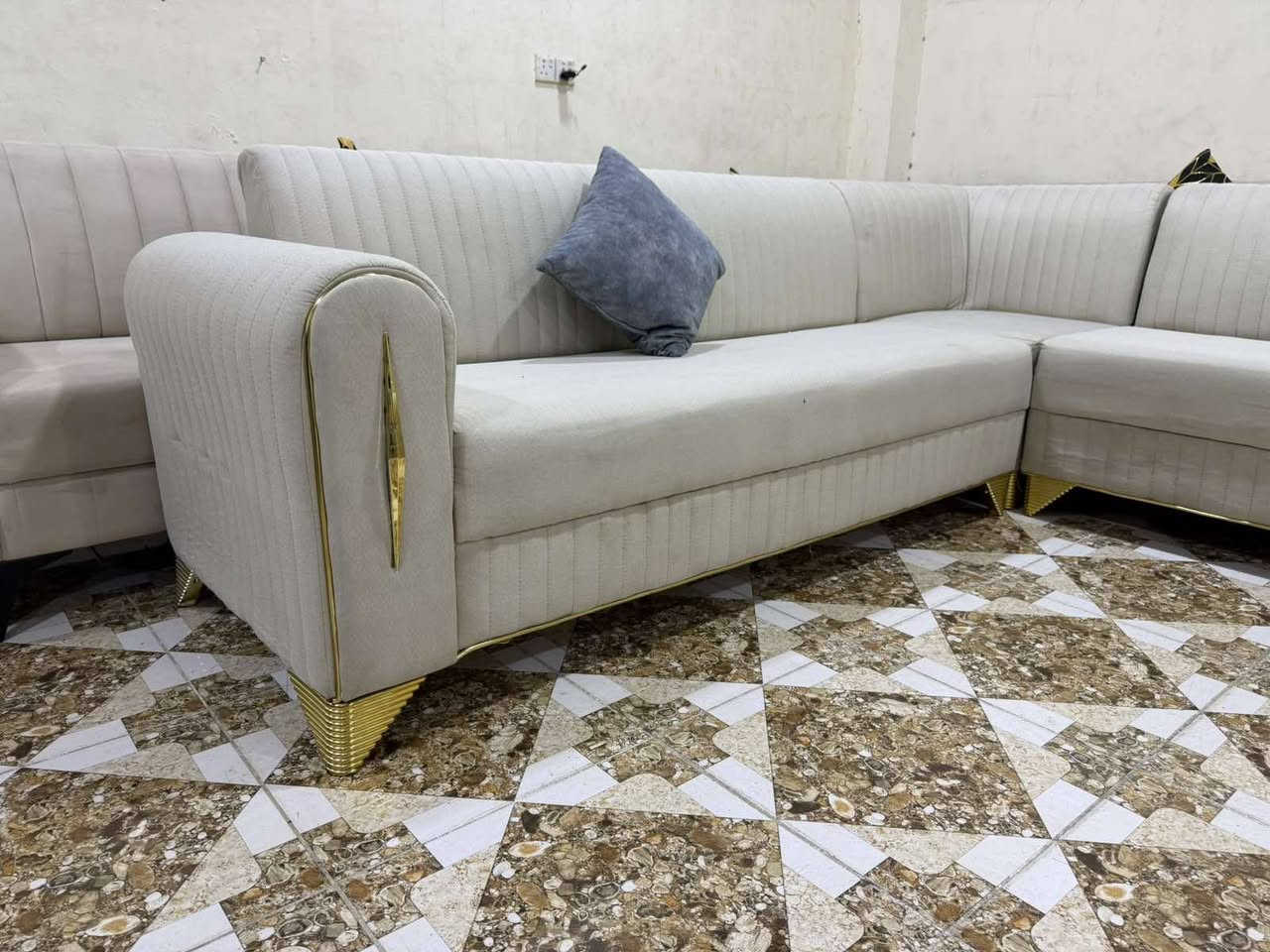 بؤ فروشتن
تايبةت تايبةت نمونة لة جواني
١١نةفةريية
قوماشي كابوية
ديزاين توركيية
***********
