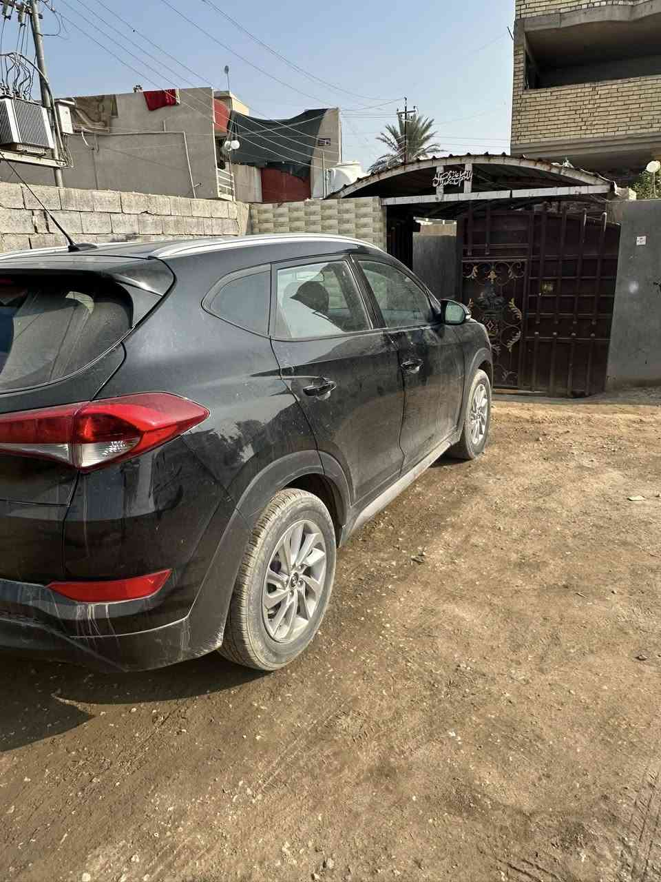 سلام عليكم سياره توسان موديل 17 امريكي بدون حادث كلين السياره ماشيه 200 السياره محرك دوش شاشه رادار كامره شاشه تحكم استيرن السياره كير مكينه كله كفاله عامه هو والحداديه السياره ما نقصه برغي واحد معروضه 160 وبيه مجال بابل سدة الهنديه لا متوجد على الفيس ***********
