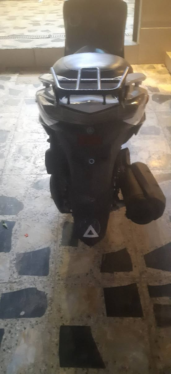 سكنس فحل لد كوري دراجة جديدة لوك السعر مليون ٢٥٠ بغداد 
***********
