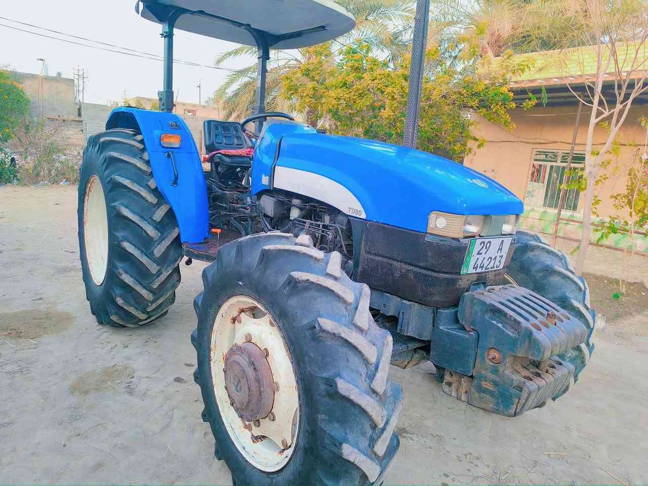 سلام عليكم تلكتر نيو هولند مديل2015مكينه جاهزه كلشي ما عوزه رقم وسنويه  توهن طلعن رقمه واسط شرط تحويل وراه فدان 12 ورفاسه نكليزي و هواله مال تبن ينباعن وياه مكاني ناصريه سوق شيوخ ***********/مو شراي لا يتصل رجاء
