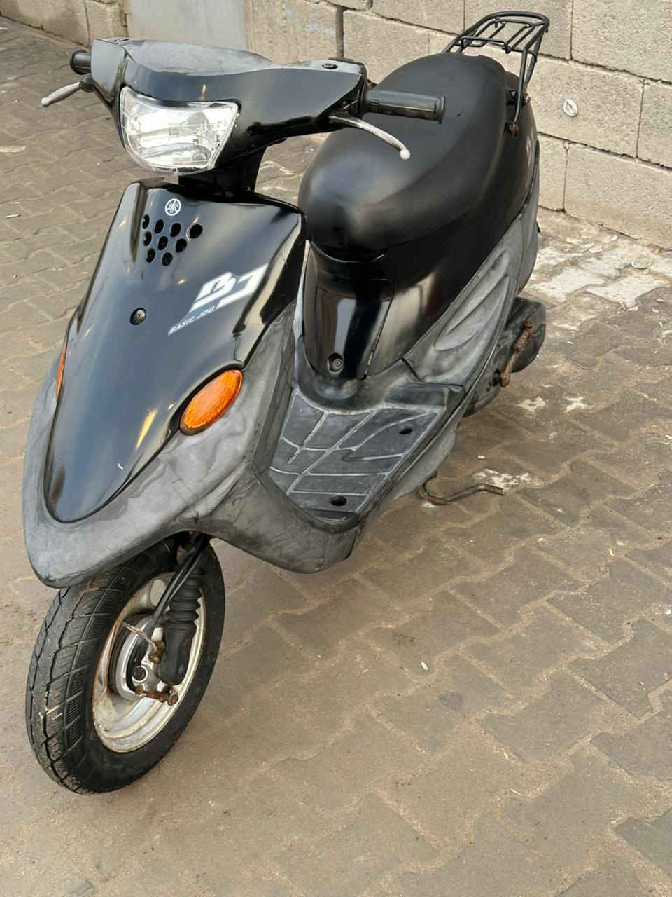 السلام عليكم 
دراجه تسع زروف يباني مامفتوحه كامله سلف هندر اشايره كهربائيّاته كله شغاله دراجه نضيفه ومال حاويه للبيع السعر 500 مكاني ابو لخصيب *********** البصرة, العراق
