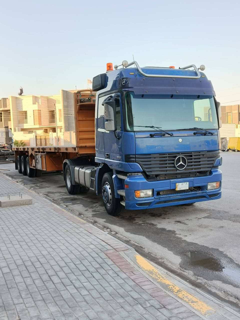 السلام عليكم اكتروز ٢٠٠٠ للبيع بس رأس كفاله مربوطه جوانب متحركه رقم إنكليزي ب اسمي ثلاث لوحات ***********
