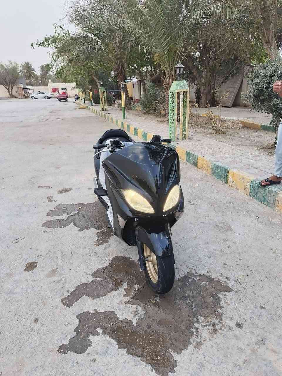 سلام عليكم فورزه09البيع الدراجه مكينه كلشي ما بيها ستان المس كهربايات شغلات كلشي ما بيهن دراجه ما طالع بيها وما ما شيه هواي بصمه بس وحده خاص مفتوح مكاني الديوانيه قضاء غماس ***********وتساب ما عدي
