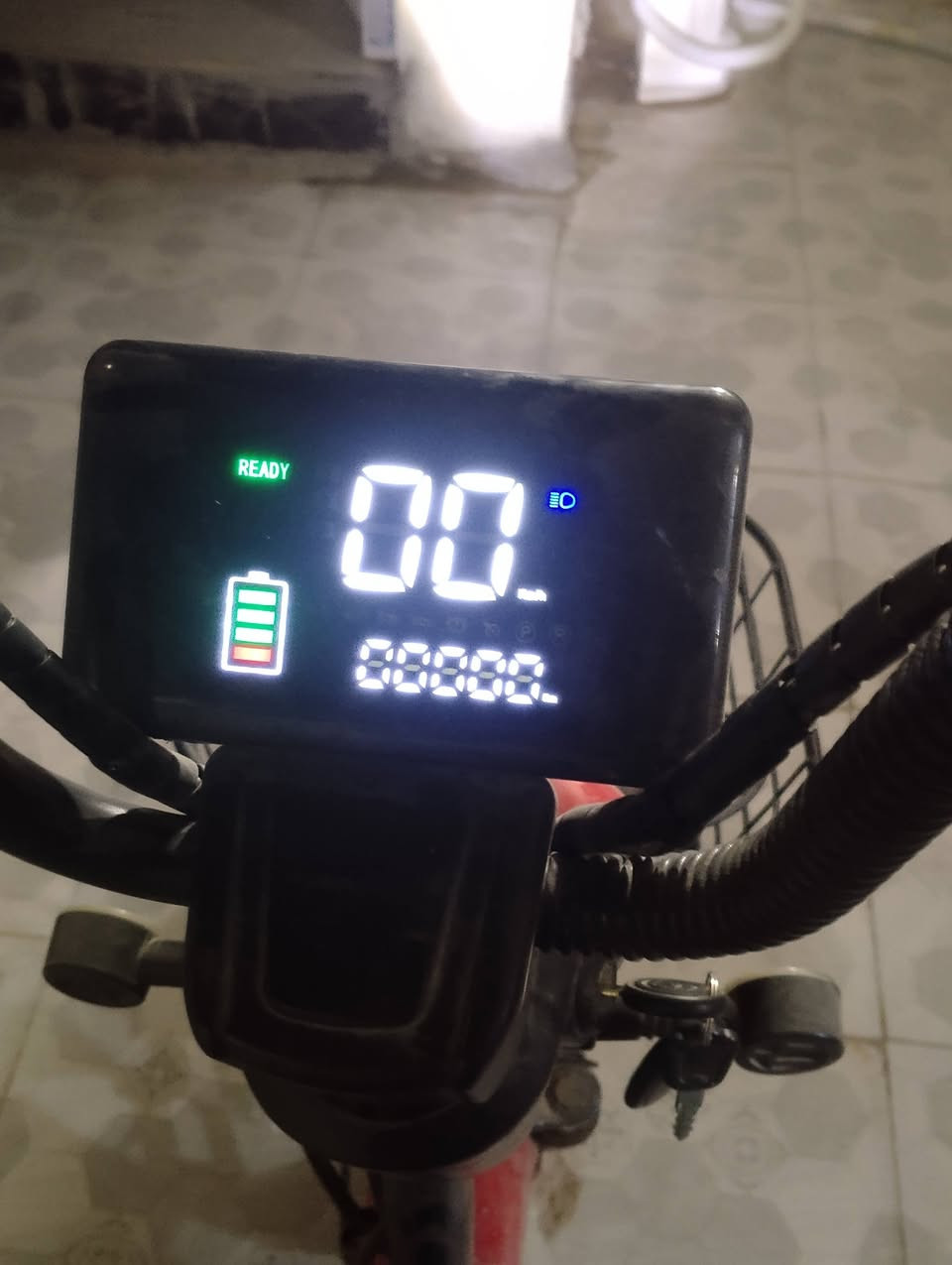 سلام عليكم دراجه شحن حجم 14 لايت عالي ناصي بطاريات ع فحص كهربايات كله شغالة اشارة يمنه يسرة اربع بطاريات 3سرعات السعر 180قفل عنوان فلوجه حي الشهداء ،،هذا رقمي ***********
