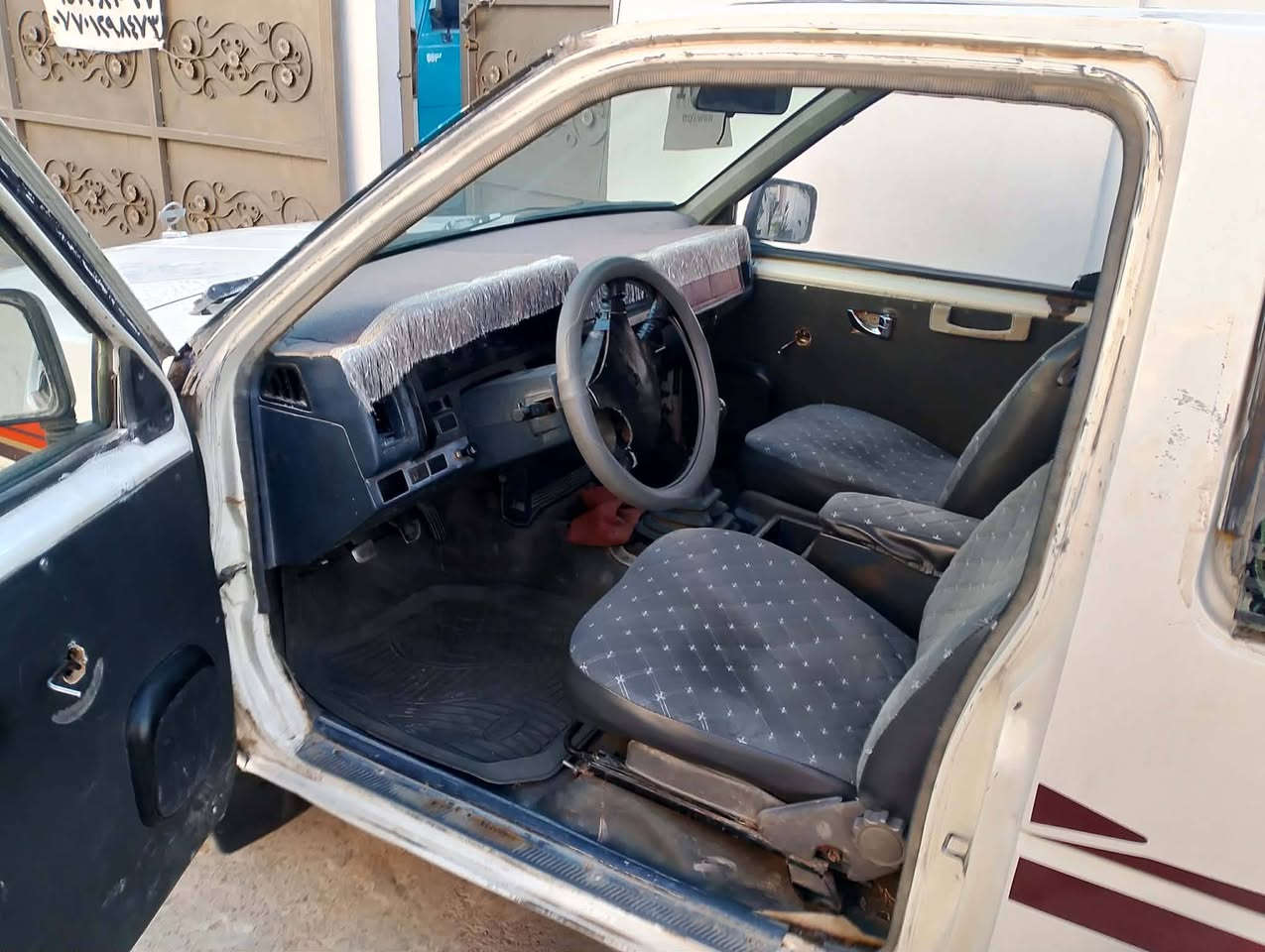 سلام علیکم
سیارە نیسان قمارە ربع
مودیل 1991
محرک گیر اکسل ابشرط
سیارە حزام مصبوغ 
سعر 42 بی مجال
رقم کرکوک مکان کرکوک
***********
***********
