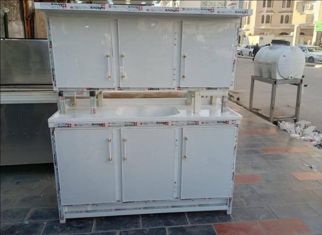 كاونترات المنيوم حسب طلب يوجد مراوس بل جديد وو يكون فرق قليل الاستفسار رقم تلفون وتساب موجود *********** النجف, العراق
