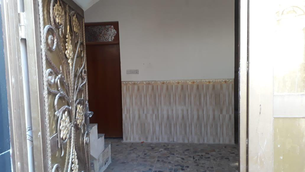 دار طابق واحد  للايجار بيت 100متر حي النداء منطقه 48 الشارع مقابل بانزين خانه شارع كربلاء عمود 21 
يحتوي عله غرفه 
وصاله وستقبال ومطبخ وصحيات ومكشوفه 
سعر ليجار 250 مقدمه اربع اشهر وكل شهرين دفعه وحده اريد مئجر ثابت استفسار 
***********
من طرف ام ملاك للعقارات لعلمه
