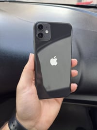 آيفون ١١ • ٦٤ • بطارية ٧٨