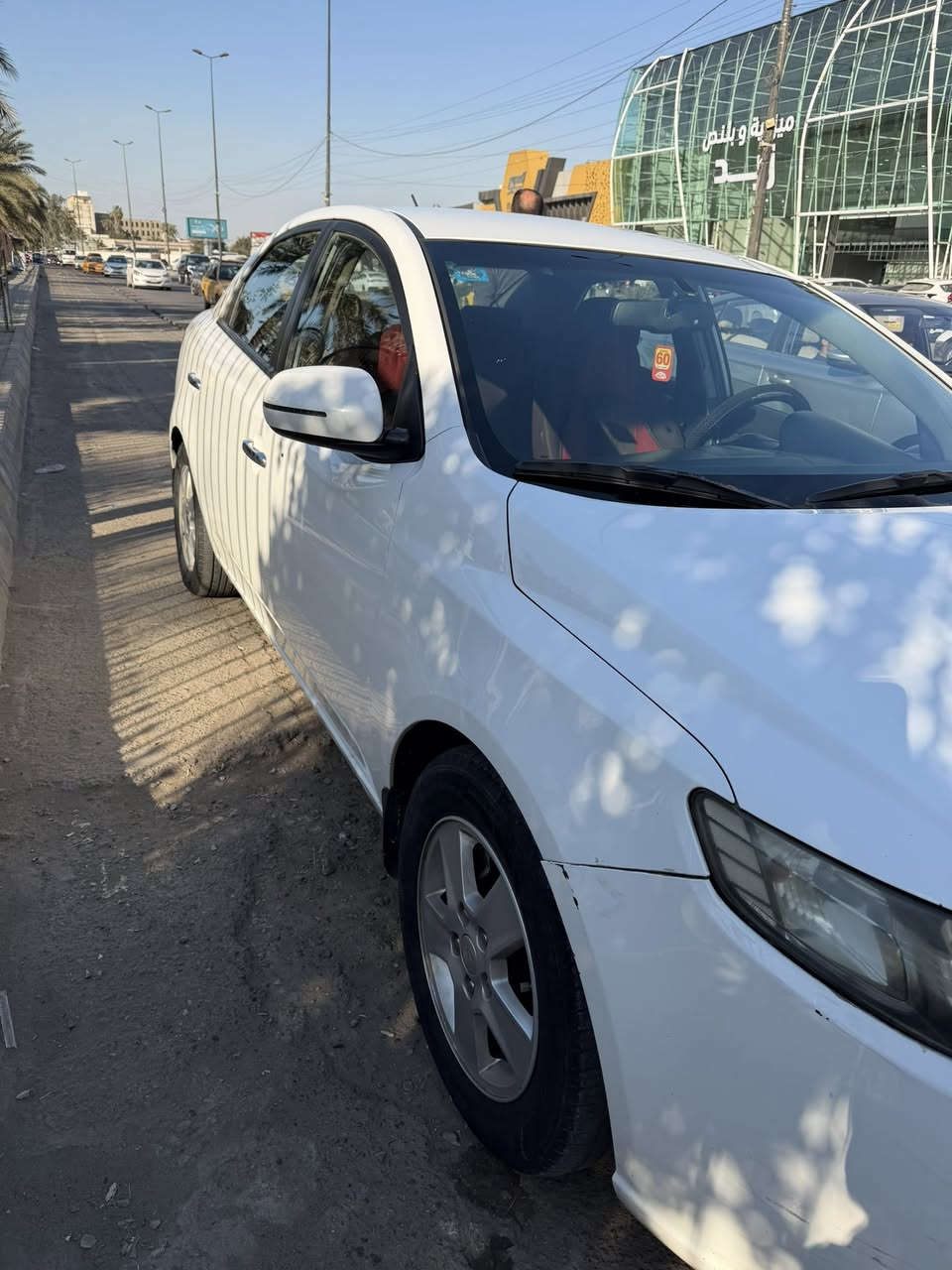 السلام عليكم للبيع كيا سيراتو موديل 2011 خليجي رقم بغداد بأسمي مكفوله من الصبغ كفاله عامه يوجد 3 امكان بارد بسيطة جدا سياره جاهزة من كلشي تبريد مكينه كير كلشي تمام مكان سياره بغداد الكرخ ***********
