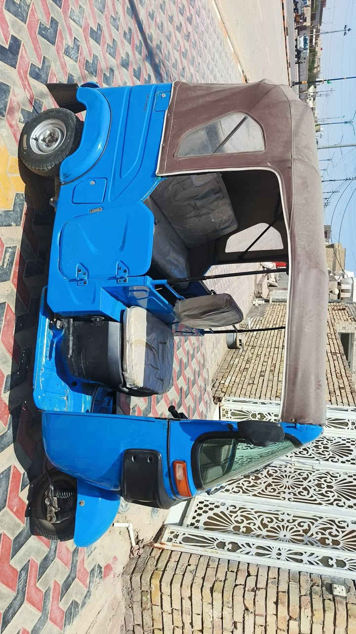 السلام عليكم تكتك واحد وعشرين تكتك نضيفه كشره بس لغد بيها ما مرجع بيها تخانه قليله بس ما عرف بلكات تصال ‏‪***********‬‏سعر 7700
