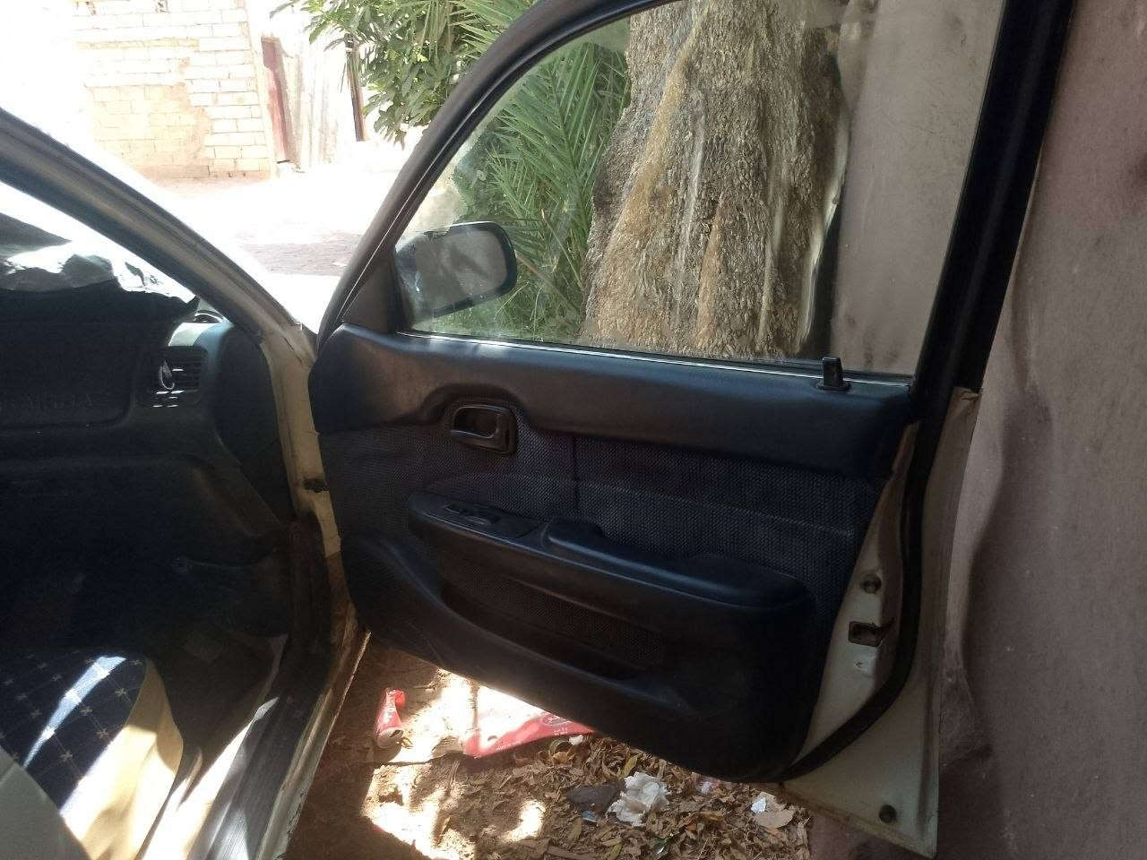 السلام عليكم للبيع كورله رقم قادسيه سنويه صاقطه محرك كير مكفولات كهربيات كله شغاله مكفوله من كص ونقل تحويل ثاني يوم تبريد عاطل العنوان النجف الكوفه السعر 40 وبيه مجال قليل ***********
