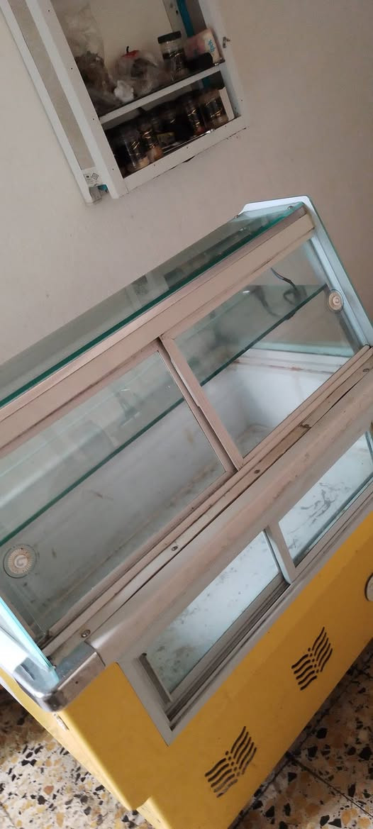 براد للبيع السعر 350 غير متواجد خاص اتصال ***********
