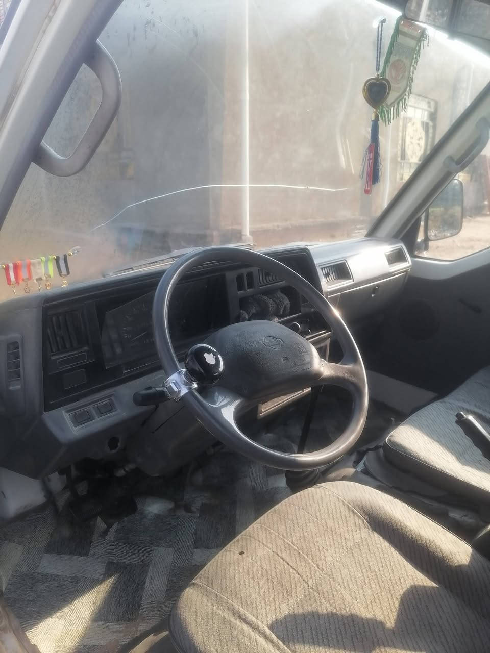 السلام عليكم سياره نيسان للبيع مزاد نجف مال الصحه محرك 2400 سياره نظيفه محرك لا تنقيص ولا تبخير شرط سعر 35 وبها مجال مكان نجف كوفه عباسيه اتصال على رقم*********** موديل 2001
