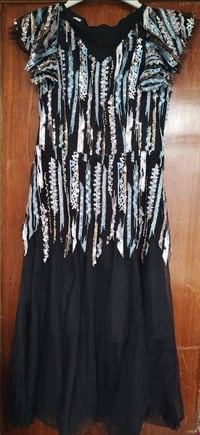 فستان كوري • قياس ٣٨ • ملبوس ٦ ساعات