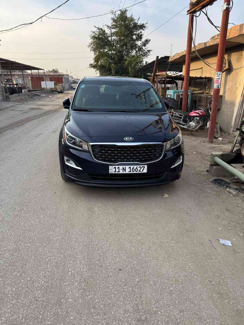 السلام عليكم 
كيه سيدونه مديل واحد وعشرين سياره حلوه موصفات بيبان كهرباء كامره تحكم ستيرن شاشه جبيره حساس خلفي حادثه خفيف بدون ارباك مكان السياره كربلاء سعره ٢٣٥ وبيه مجال ***********
