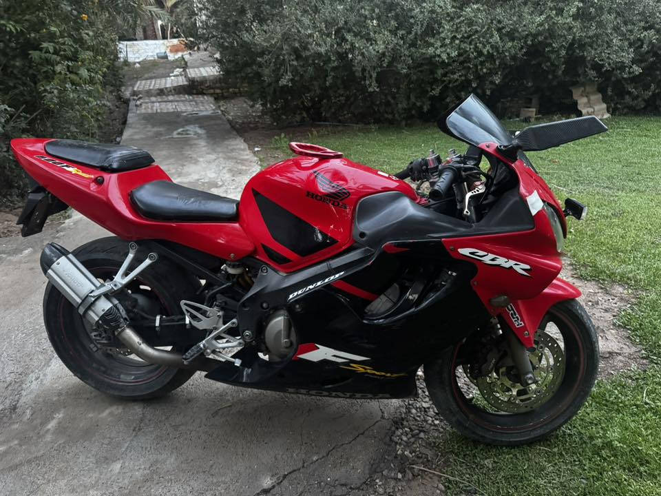 F4i 600cc
دراجه مفتوحه قبل مبدل بيها ضاغطه وزنجيل صار سنتين
وهسه هم رجع عندي صوت الزنجيل يرادلهن تبديل
مكاني ديالى بلدروز
سعرها 16 
موجود واتساب ***********
