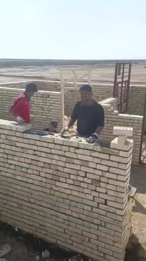 خلفة  بناء ثرمستون أيزوكريت متفرغ حالياُ
اخذ ع الدبل قطعي بليومية  شغل استلام مهندس تدقيق بلوزن تنضيف الموقع بلكامل بعد الانتهاء من العمل
للاتصال ***********
