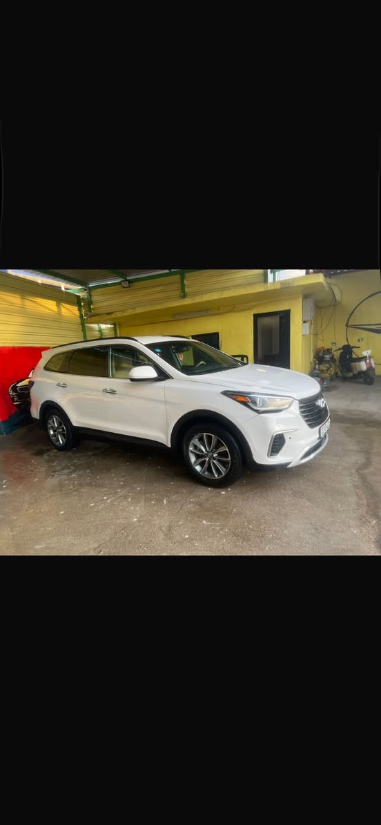 سنتافي جراند 2017
• الضرر: جام لغ يمين فقط
 • بدون دواخل
 • السيارة نظيفة
 • السعر: على الخاص للاستفسار
 • رقم الهاتف: ***********
 • باسمـي، شرط التحويل
