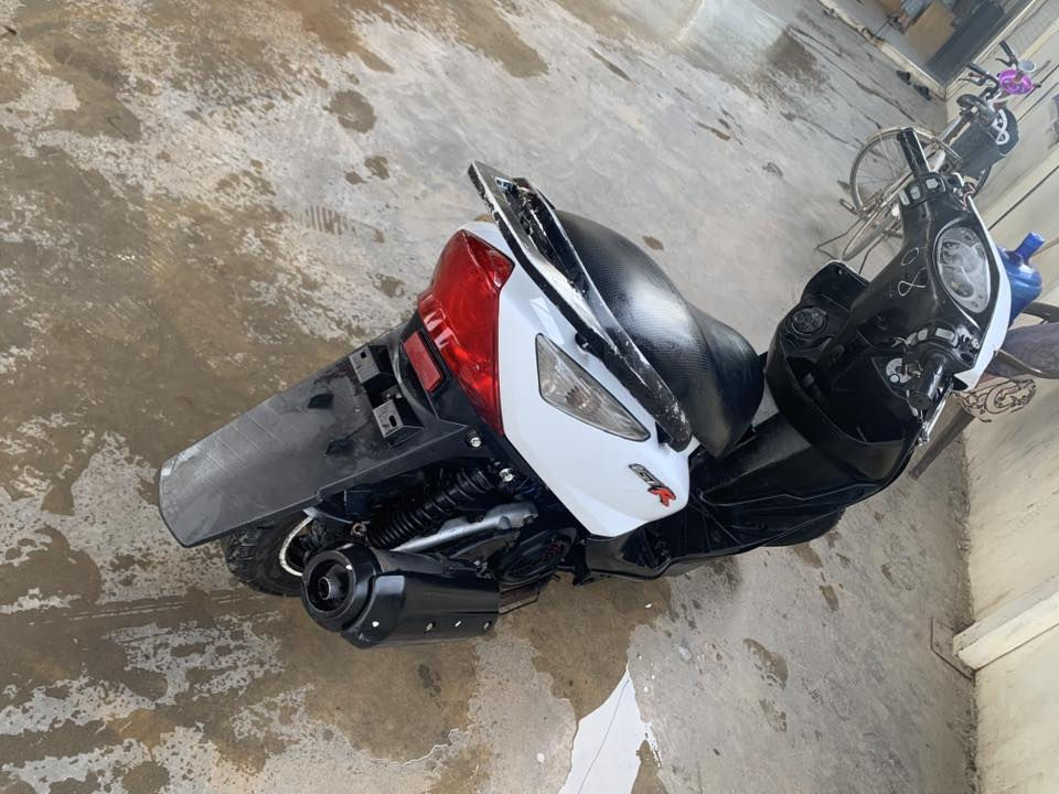 سلام عليكم شباب دراجة ثلعب جي تي  ار السعر ٤٥٠      مكاني الراشدية/
***********
