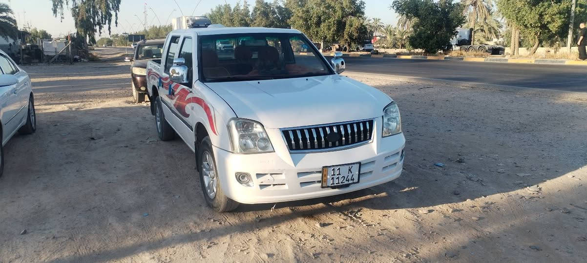 ٢٠٠٦ كلش نضيفه بيها كازكيت مناسبه *********** بسمي
