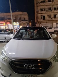 توكسان ٢٠١٤ خليجي مابيهه قطرة صبغ مكفولة سيارة جديدة  للتواصل 07703489...