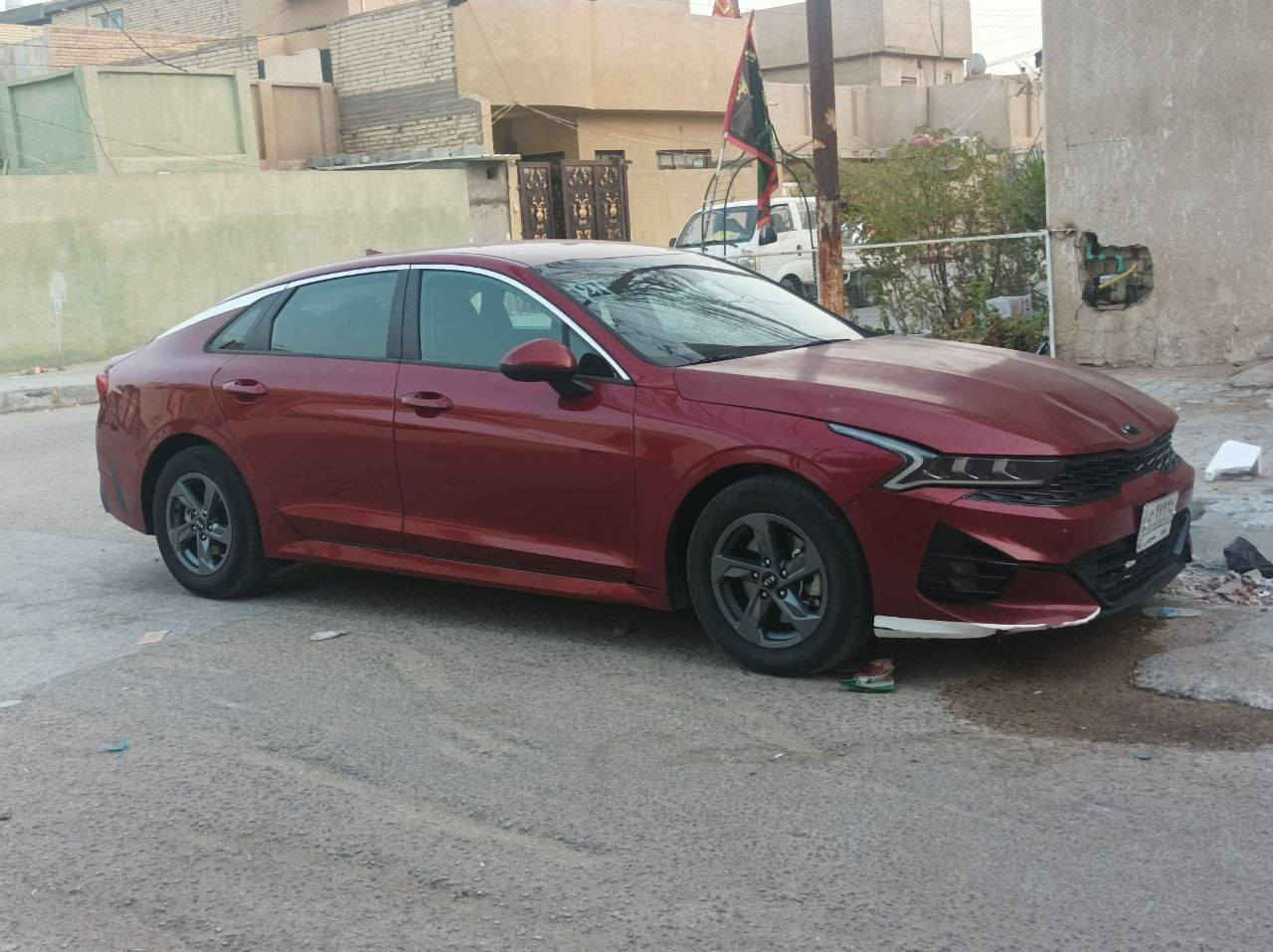 السلام عليكم. K5 موديل 2021 معوقين باقيلهه سنه وتصير حره بسنه 2027 معوقهه موجود ووكيلهه موجود السياره بيهه نقوصات بسيطه للجماليه كير ومكينه كفاله حداديه و صدر حلوه منظومه تبريد جديده وكاله شاصي ولغد مكفولات
المواصفات ستوك :
مكينه 1600 تيربو 
تحكم جهتين ✨ 
سايد بريك بصمه ✨ 
4 مودات قيادة
تحديد مسار 🛤️
قياده اليه 🚘
مثبت سرعه ✨
اوتو هولد
مانع انزلاق
شاشة
اندرويد اوتو
ابل كار بلي 📲
ماشية 63 الف ميل
السعر : 130 وبيهه مجال قليل حك الجيه
مكاني كربلاء مركز المدينه
للاستفسار خاص او على الرقم ***********
