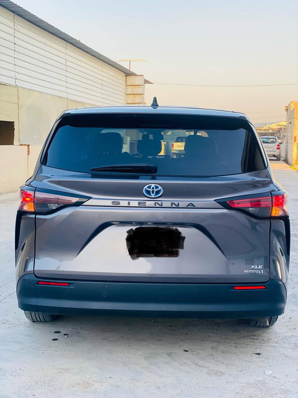 عنوان شيخان معرض هاولاتي
توياتا سينه موديل 2023 رقم دهوك رقم سنوي جديد تا 2031

هايبرد و بنزين بولند سبخ بدون داخل كير محرك شرت درك شفت فول فول موصفات معروف Xle  بسمه سلايته  ***********.    سعر 283 مجال
