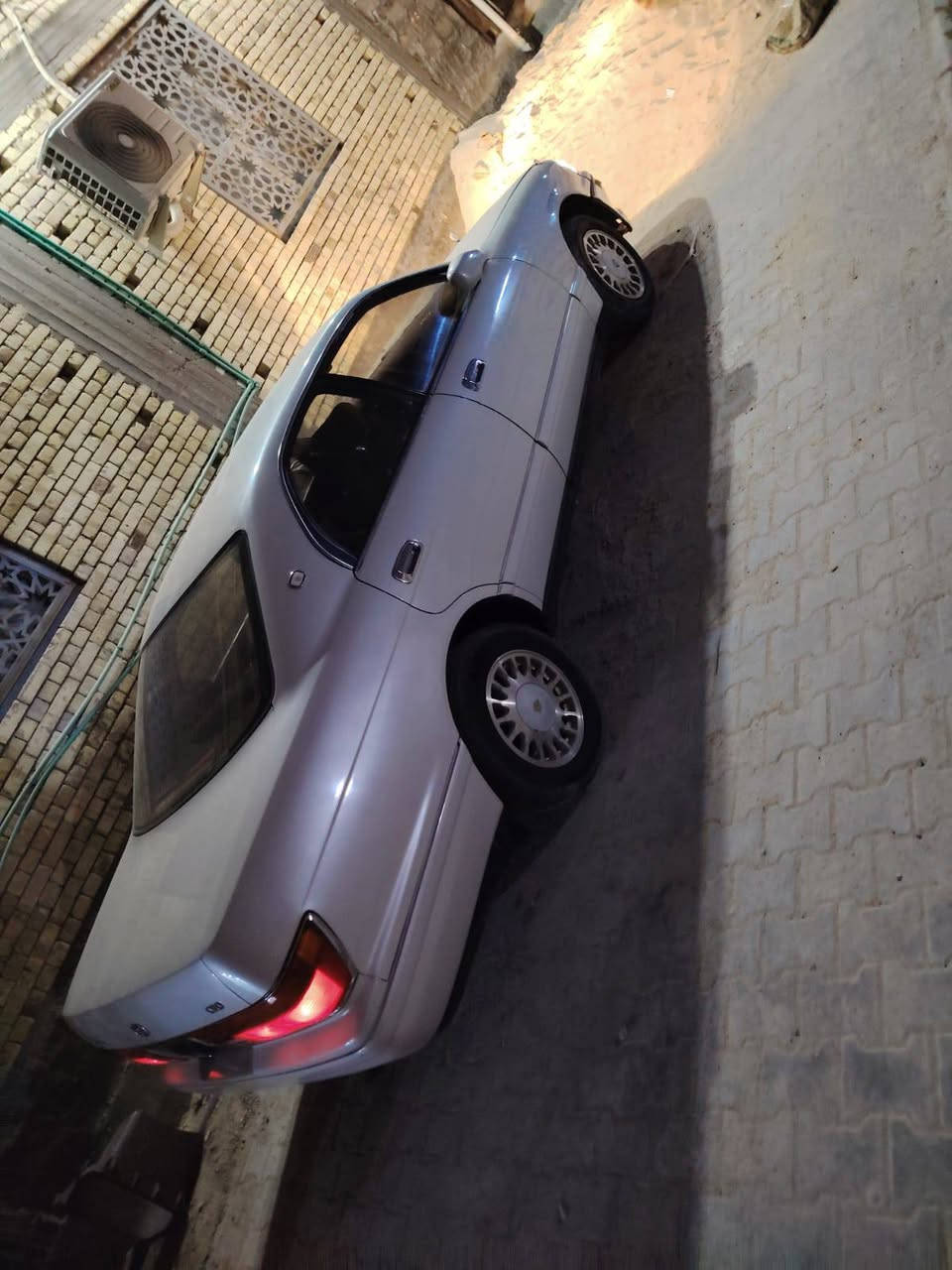 السلام عليكم بطة موديل 2000 كفالة من الكصة والنقل وكفالة عامة السيارة جديدة كلش سنوية ل 27 مكاني البصرة صبخة العرب  وراعيهة يمي تريد تحويل تريد وكالة سعرها 66 ورقة وبيهة مجال حك الجية
***********
