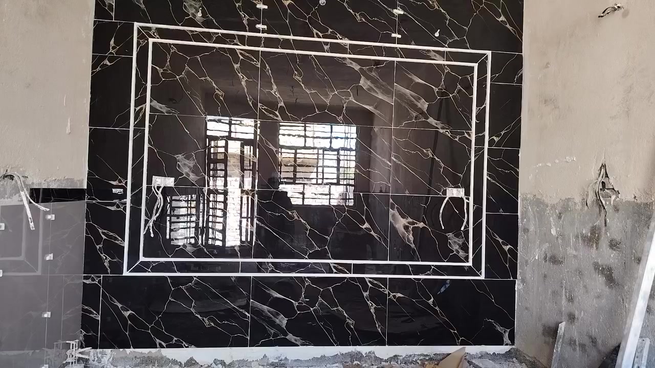 عمل البورسلين والديكورات وشغل هندسي مع تصميم اللوان على يد حسن الشبلي رقم الهاتف ***********
