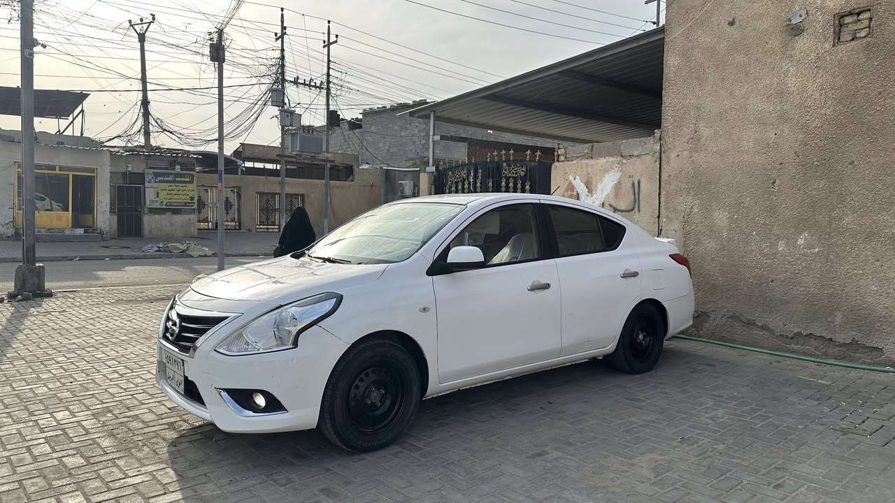 نيسان سني ٢٠٢٠ جاهزه من كلشي
سنويه منتهيه 
اربيل بسم شركة
ماشيه ٩٣  مال بيت مو تكسي
بيها طخات زغار 
سعرها ١٠٠ وبيها مجال قلقل
***********
