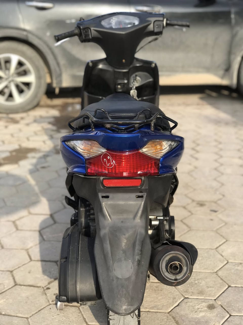 700 وبيه مجال ‼️ بسبب الوعود الكاذبه ادرس حديث ياباني دراجه بلجيس جديده بس نفتحت مكينته قبل ١٥ يوم تقريبا بوشه وبستم مظبوط على ايدي دراجه الباقي من البرغي للبرغي كفاله كفرات نوزل بكلايت دشبول كهربائيات كله كفاله واكفلك مكينه من تبخير ونضوح وكص دراجه بحاله الوكاله تخبل شلعه معدل فول للاخير دراجه نشطه جدًا والنضافه مبينه كدامك وبلحقيقه انضف الصوره ضالمتها عنواني كوت داموك خاص مفتوح وهذا رقمي هم ***********
