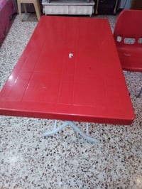 ميز طعام • ٤ كراسي • جرابي