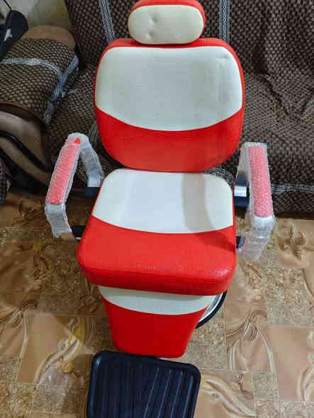 سلام عليكم ،كرسي صالونات نسائي ،نوعيه جيده جدآ، الكرسي جديد مجرد ركبنا للعرض سعره 225الف ،العنوان ابي الخصيب ،للتواصل وتس اب او أتصال،الرقم/*********** ابو الخصيب
