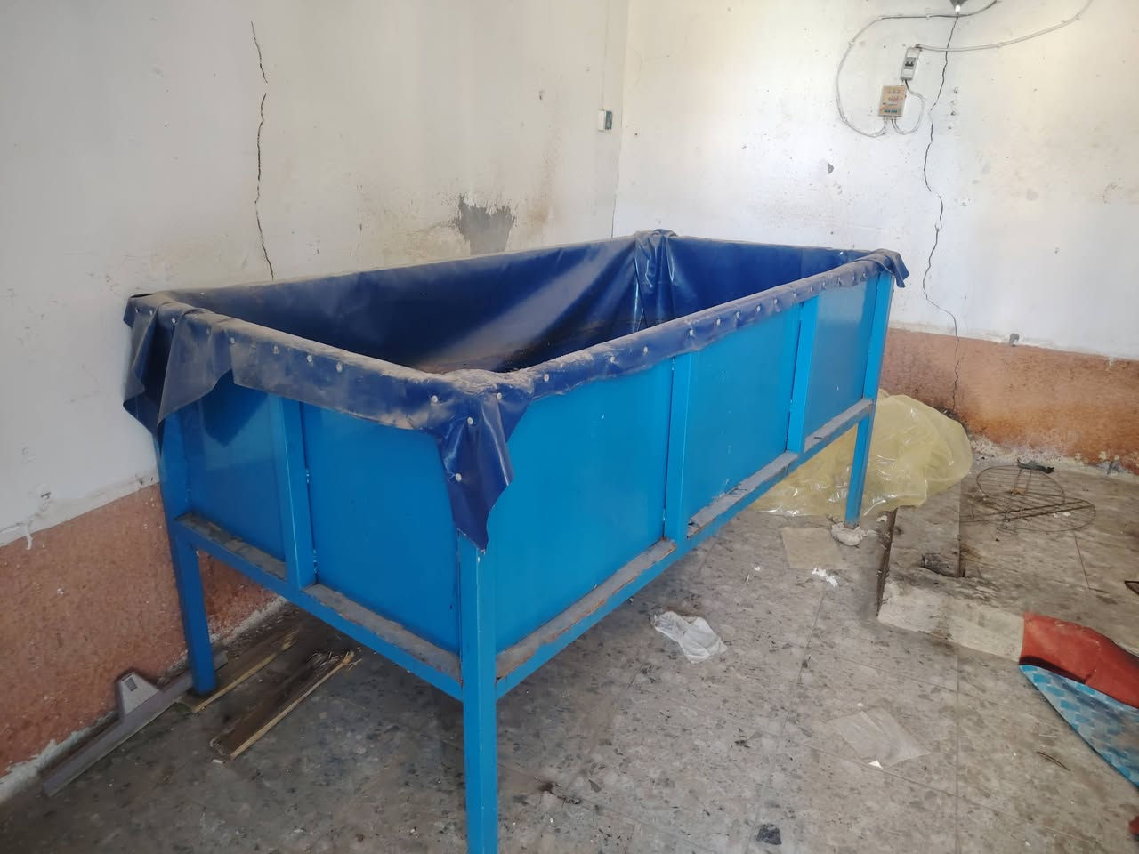 شوايه حطب مسكوف مع حوض3متر عرض متر جدد جدد كلش حوض مع الغطاسات مكاني الرميثه ***********
