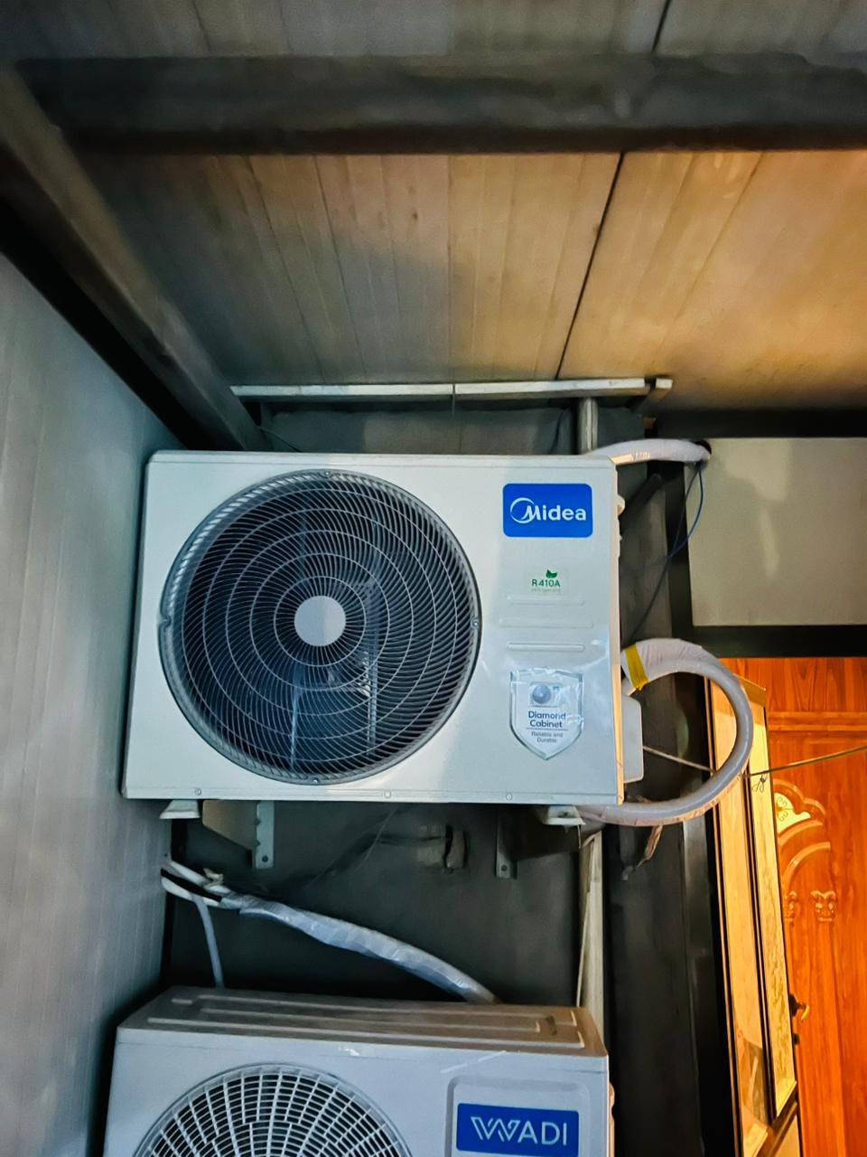 🌟 ❄️ بِسْمِ اللهِ الرَّحْمٰنِ الرَّحِيمِ ❄️🌟
🔥 أقوى عروض شهر 1 لتنصيب وصيانة السبلت – شغل مضمون 100% 🔧🔥

خلي بيتك دافي بالشتاء☀️ وبارد بالصيف ❄️🧊

📞 للحجز والاستفسار:

***********

***********

***********

هل السبلت عندك صار ضعيف؟ يحتاج تنظيف؟ أو الغاز ناقص؟

لا تتعب روحك! خدمتنا توصل لباب بيتك وبأقل الأسعار وأعلى جودة 👌💯

🧰 خدماتنا تشمل:

• تنصيب جميع أنواع السبالت (منزلية وتجارية)

• تنظيف احترافي للسبلت + تعبئة غاز

• صيانة كاملة مع تبديل قطع أصلية

• تبديل كمبريسر

• شحن غاز 410 و 22

🆕 خدمات إضافية:

• صيانة وتنظيف جميع أنواع السبالت

• تنظيف البيوت الجديدة من الأتربة وبقايا البناء

• تنظيف الشبابيك والزجاج تنظيف كامل

• نقل الأغراض والأثاث داخل البيت أو من بيت لبيت

• شد نقاط كهربائية

• ربط وايرات وتصليح أعطال كهرباء

• تصليح السخانات الكهربائية

• تصليح كهربائيات وشغل بسيط داخل المنزل

🛠️ ضمان:

• ضمان لمدة أسبوع كامل على كل خدمة

🏠 مناطق العمل:

📍 بغداد – الكرخ والرصافة

📍 كربلاء

📍 النجف

📍 بابل

📍 الأنبار

📍 الكوت

🟢 خارج بغداد: متوفر التنصيب بشرط وجود 4 سبالت أو أكثر

💥 عروض وخصومات خاصة بشهر 1 💥

✅ جودة عالية

✅ سرعة بالإنجاز

✅ أسعار تنافس الجميع

✅ خصم 20% إذا عندك أكثر من سبلت

✅ وما نطلع من يمّك إلّا وإنت راضي 100%

📩 للتواصل فقط عبر الاتصال أو واتساب:

📲 ***********

⚠️ غير متواجدين على الماسنجر

📵 مراسلة واتساب فقط لضمان الرد السريع

❤️ خدمة مجانية لتنصيب وتصليح السبلت للعوائل المتعففة – نحتسب الأجر لله ❤️

🌟 خدمتكم شرف إلنا… ونتمنى رضاكم ودعاؤكم حتى نسترزق بهالأيام ❤️
