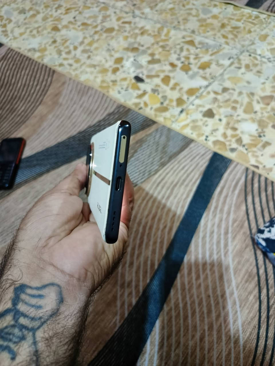 سلام عليكم ريدمي نوت ١٢بروذاكره) ٥١٢(جهازمعروف مواصفاته للبيع سعره(٢٥٠) وتعرفون النضيف بيش جهاز نقص دكمه مال تشغيل وبيه فطوربلشاشه ممئثره عليه لمسه حلو وسريع مكاني بغداد مدينت الصدر***********
