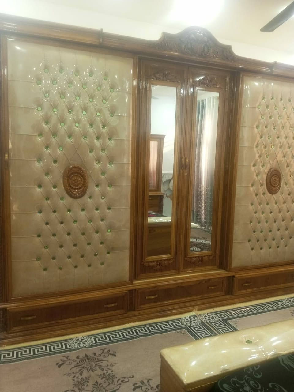 غرفة نوم صاج نضيفه كلش سعر مليونين ونص قفل
للتواصل ***********
